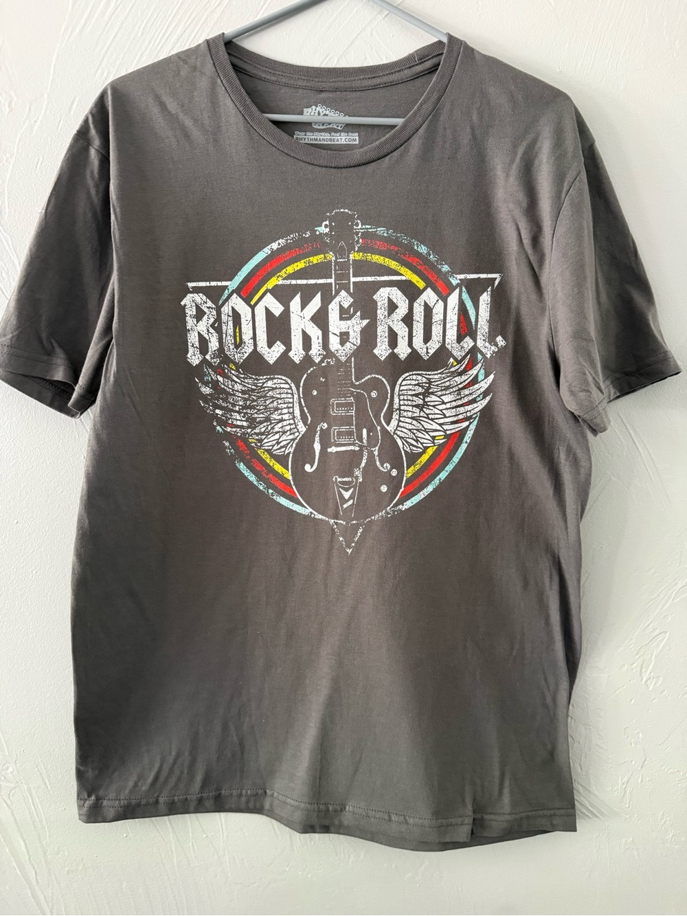 Rhythm & Beat Rock & Roll Graphic Tee Medium Gray Guitar Wings Band Style Shirt